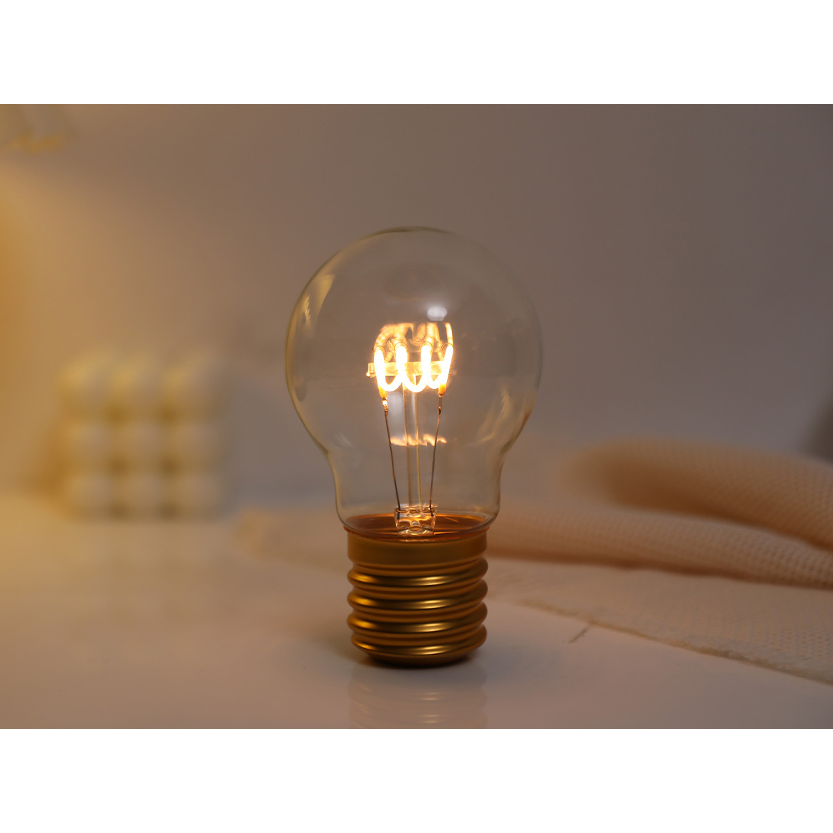 photo I-TOTAL Lampe de table XL2879 Classic