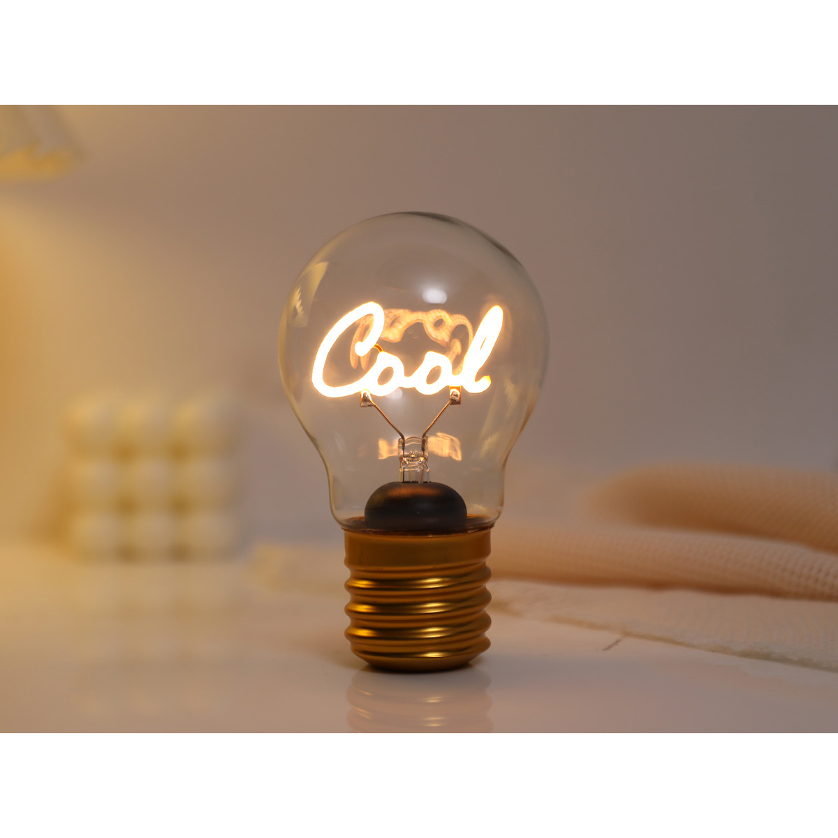 photo I-TOTAL Lampe de table XL2881 Cool